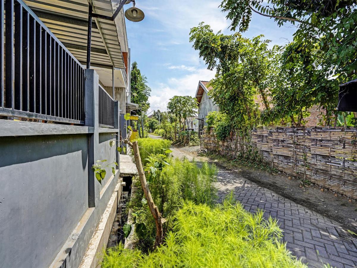 Spot On 91824 Rumah Kaloka Syariah Probolinggo Kültér fotó